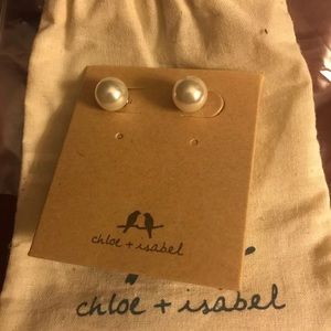 Chloe + Isabel pearl stud earrings NEW